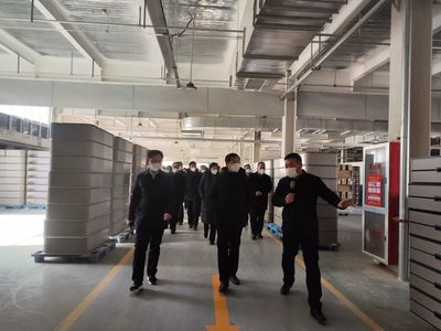 沂南縣高質量發(fā)展現(xiàn)場交流會走進張莊鎮(zhèn) 聚焦家具產(chǎn)業(yè)升級，探索銷售新動能